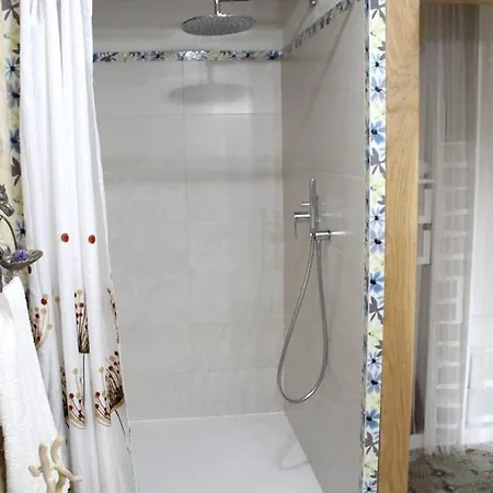 Charming House In With Jacuzzi
