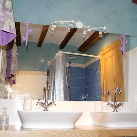 Charming House In With Jacuzzi La Cavada