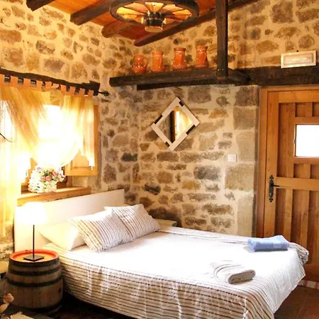 بيت للعطل Charming House In With Jacuzzi La Cavada
