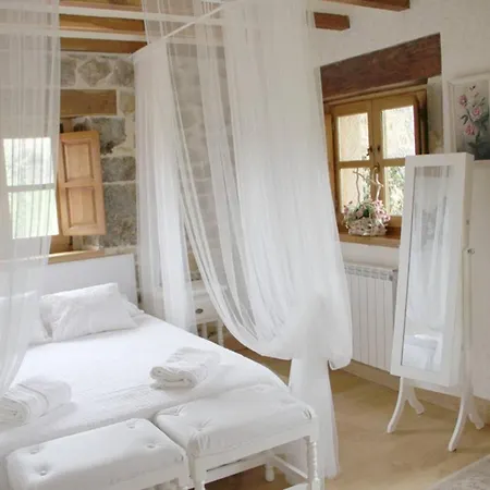 Charming House In With Jacuzzi * La Cavada