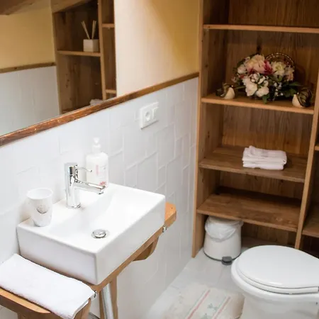 Casa vacanze Charming House In With Jacuzzi *
