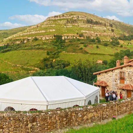 Charming House In With Jacuzzi La Cavada