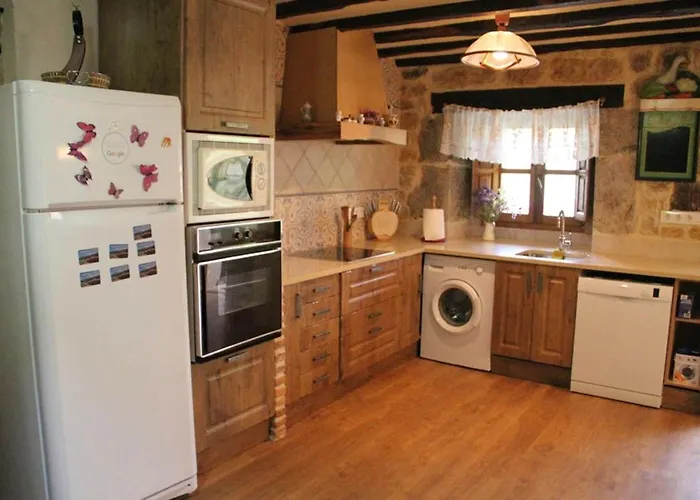 Holiday home Charming House In With Jacuzzi La Cavada