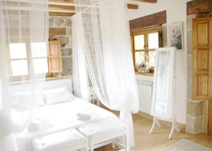 Charming House In With Jacuzzi * La Cavada