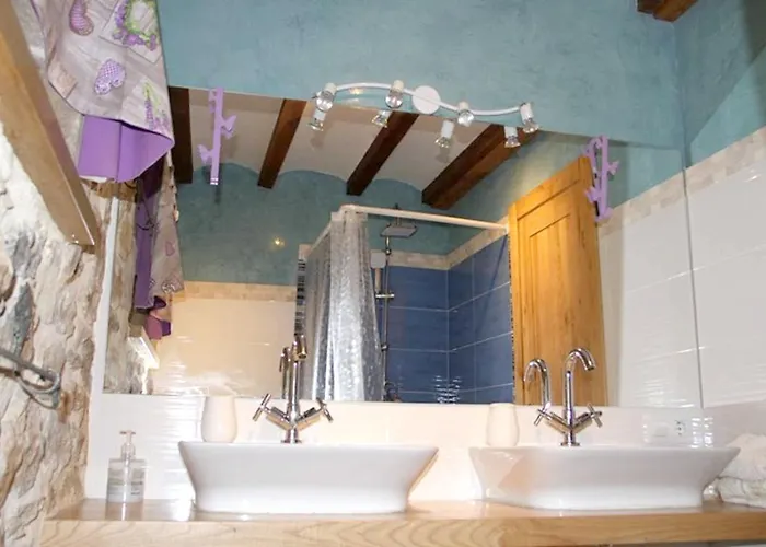 Charming House In With Jacuzzi La Cavada