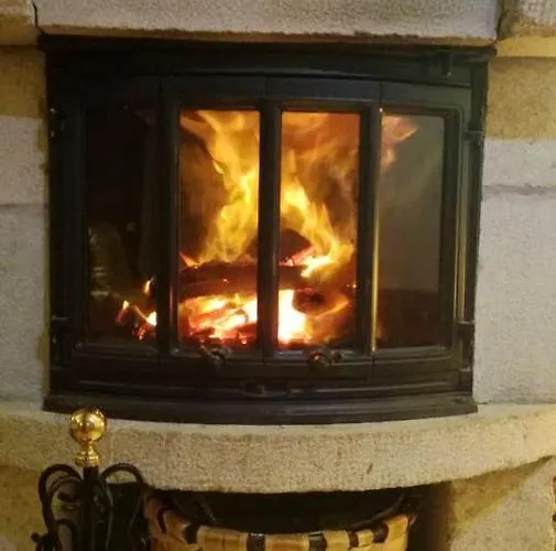 Holiday home Charming House In With Jacuzzi